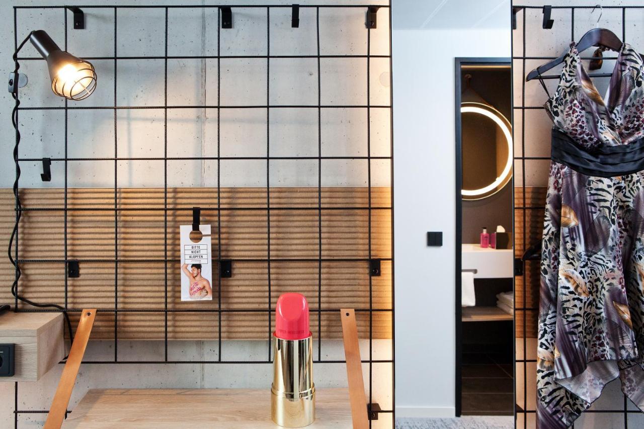 Moxy Vienna City East Bagian luar foto