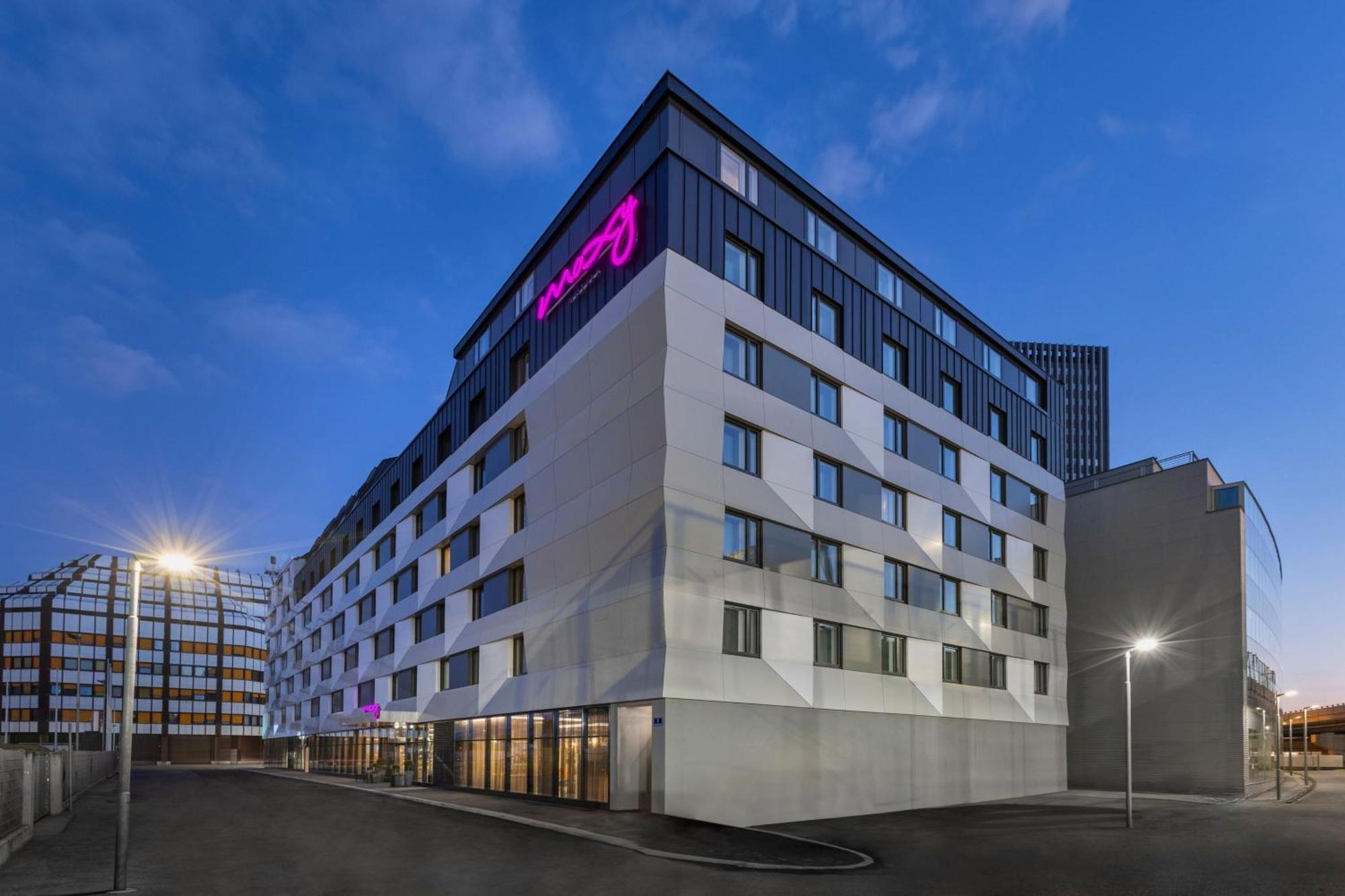 Moxy Vienna City East Bagian luar foto