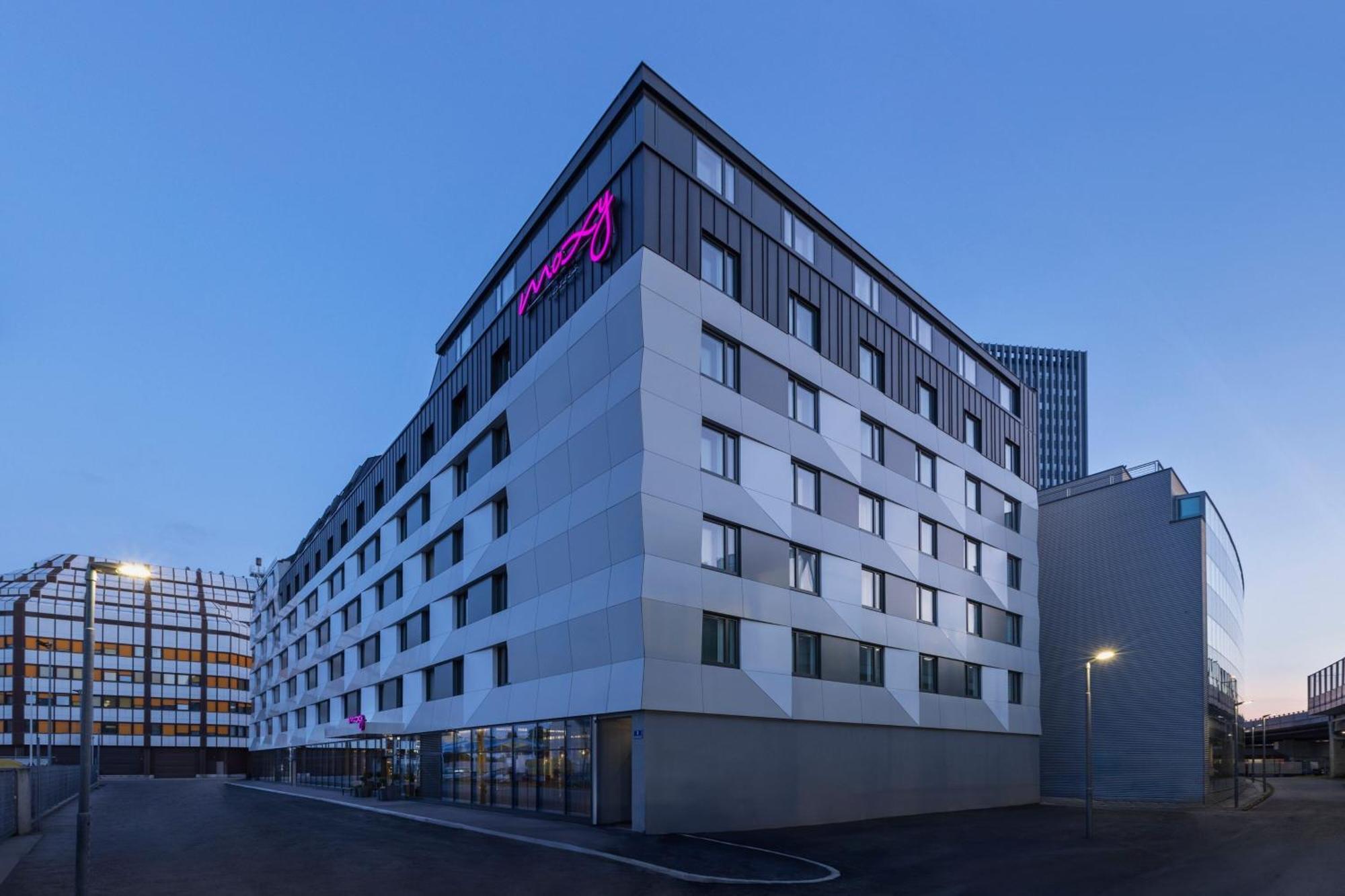 Moxy Vienna City East Bagian luar foto