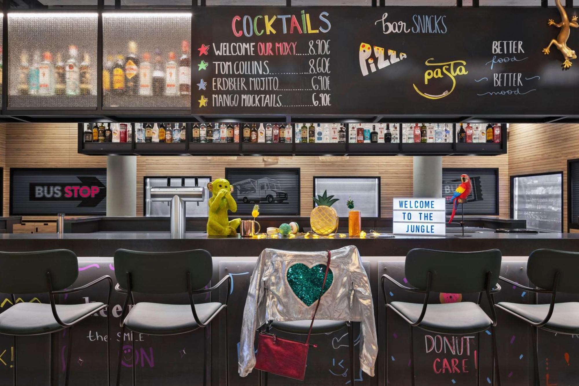 Moxy Vienna City East Bagian luar foto