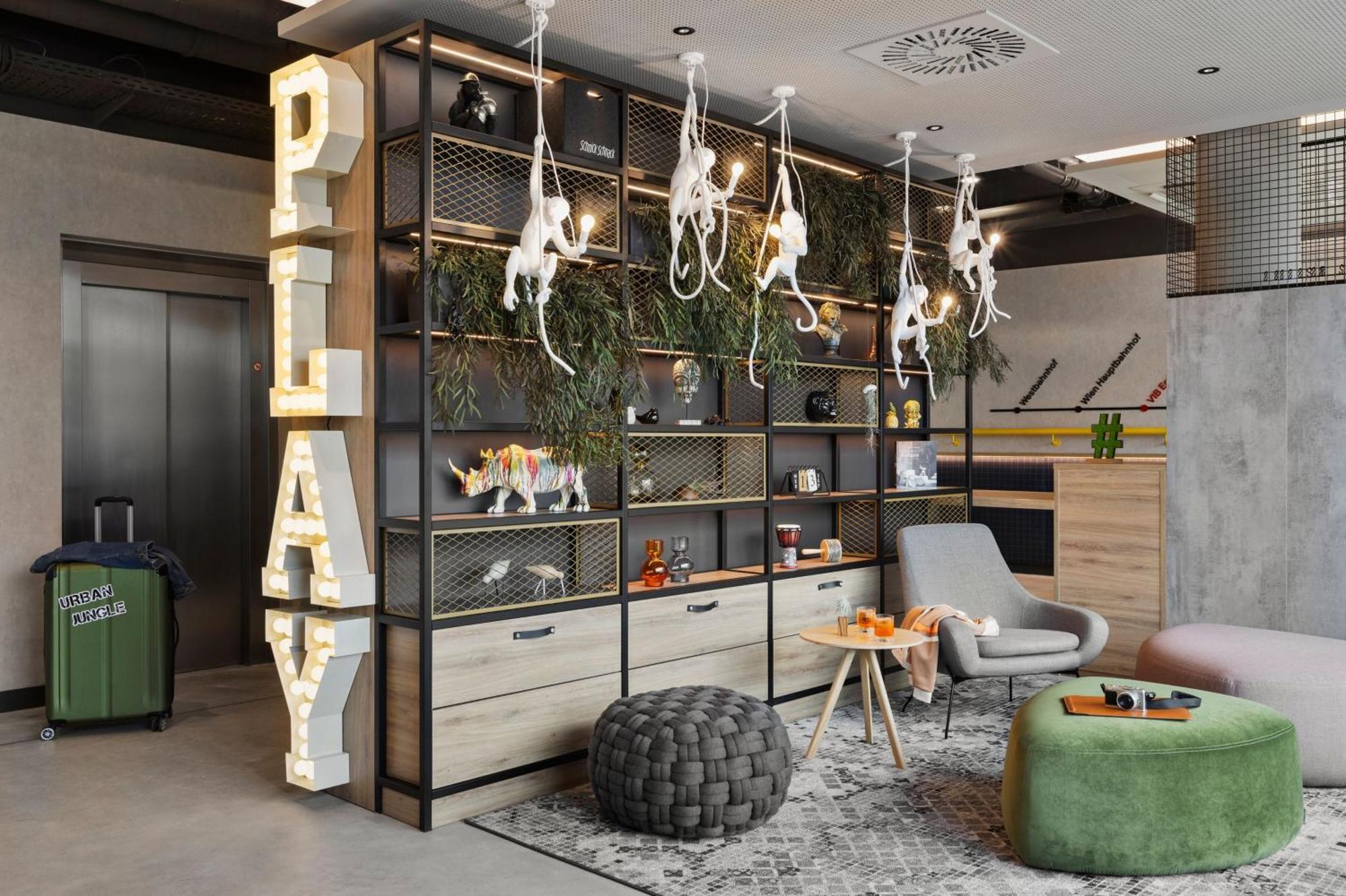 Moxy Vienna City East Bagian luar foto