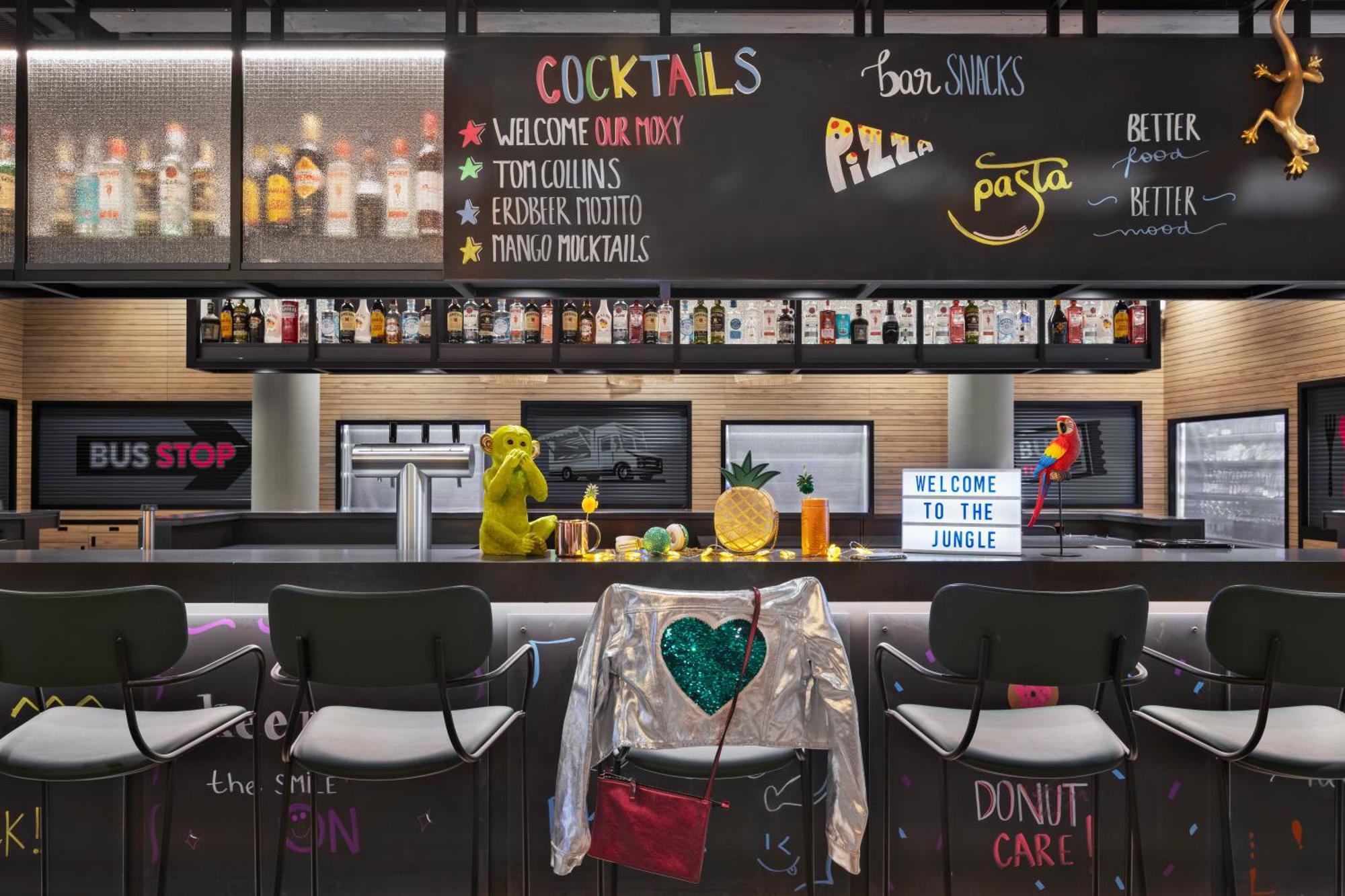 Moxy Vienna City East Bagian luar foto