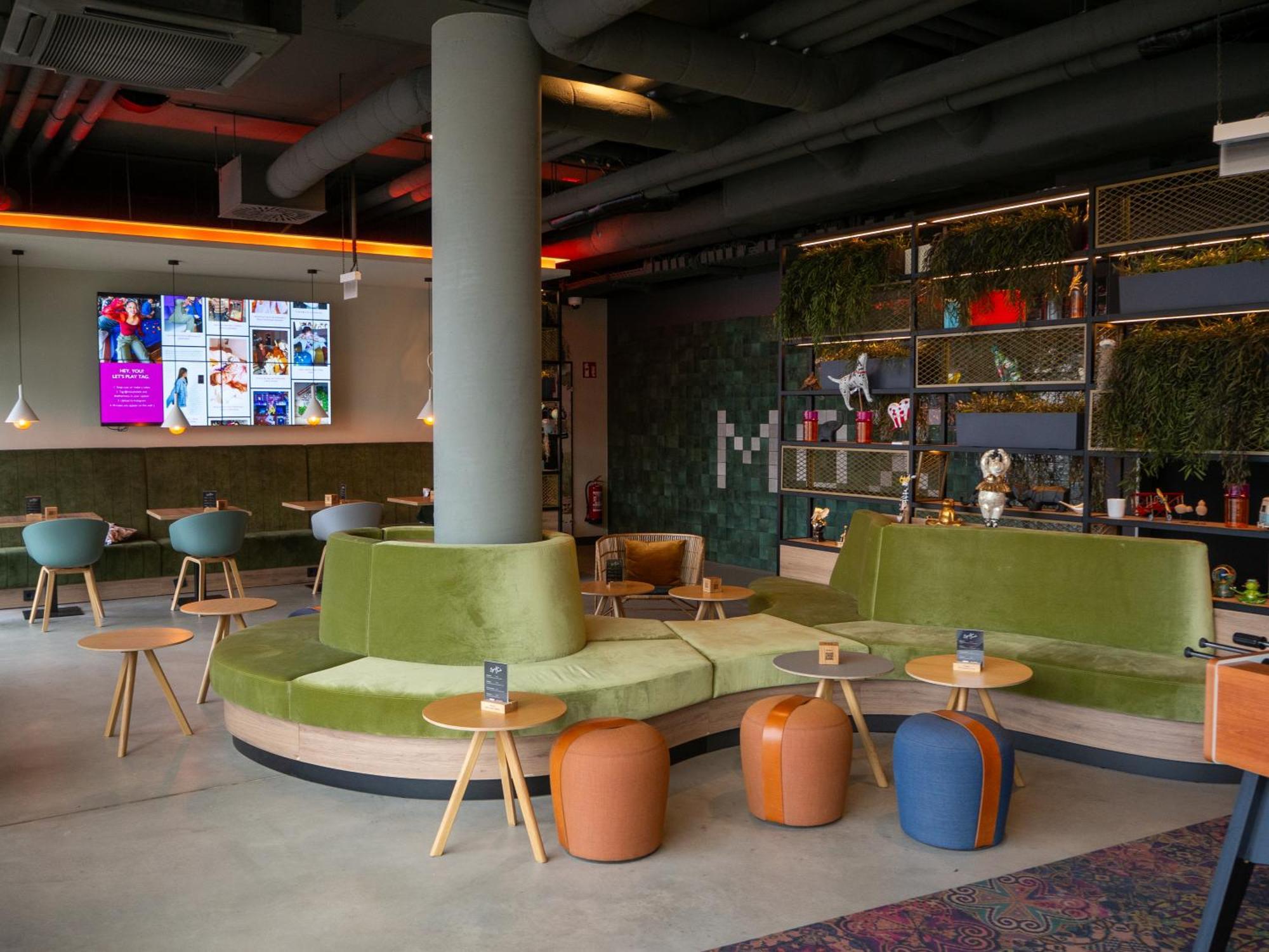 Moxy Vienna City East Bagian luar foto